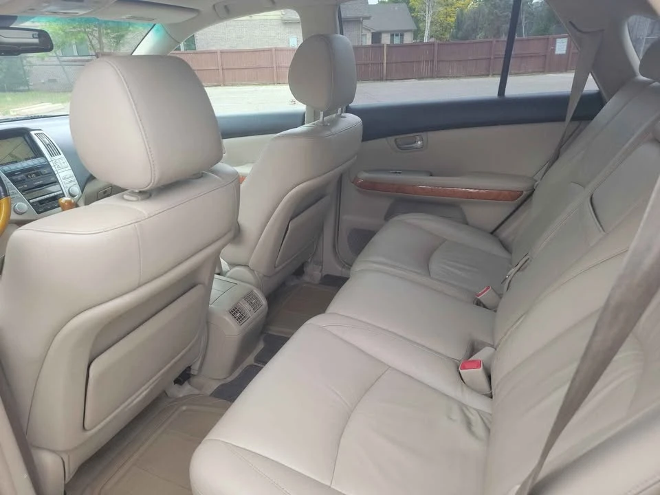 2007 Lexus RX 2nd Gen - Image 10 of 12