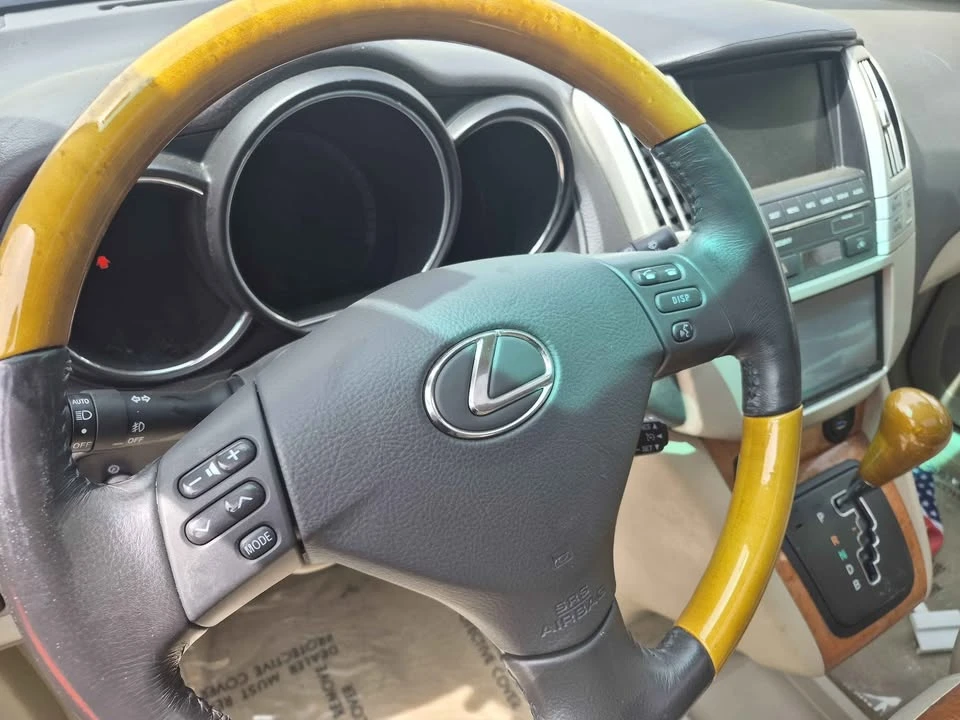 2007 Lexus RX 2nd Gen - Image 4 of 7