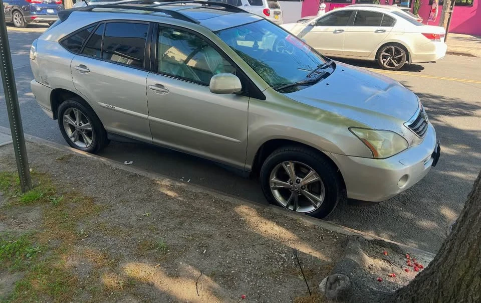 2007 Lexus RX 2nd Gen - Image 2 of 5