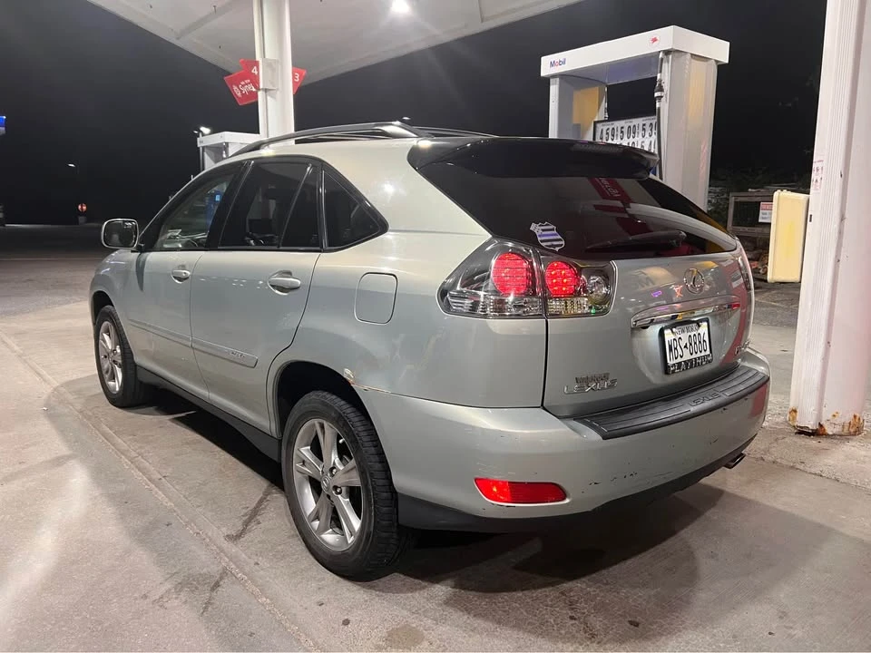 2007 Lexus RX 2nd Gen - Image 3 of 14