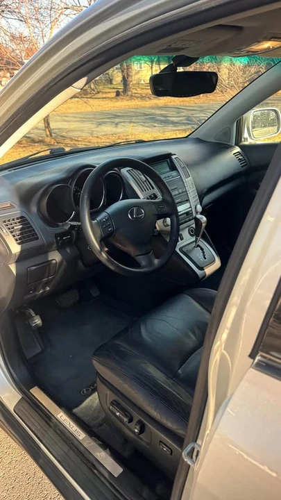 2007 Lexus RX 2nd Gen - Image 7 of 15