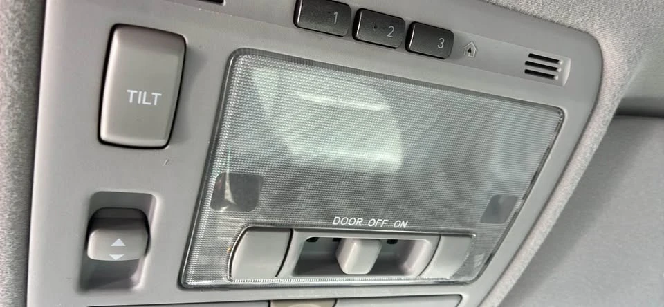 2007 Lexus RX 2nd Gen - Image 11 of 13