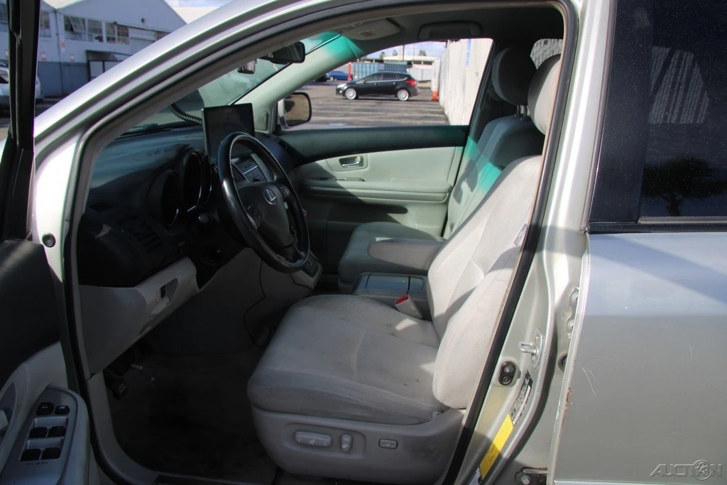 2007 Lexus RX 2nd Gen - Image 12 of 21