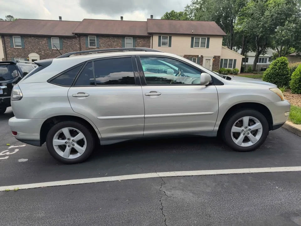 2007 Lexus RX 2nd Gen - Image 2 of 11