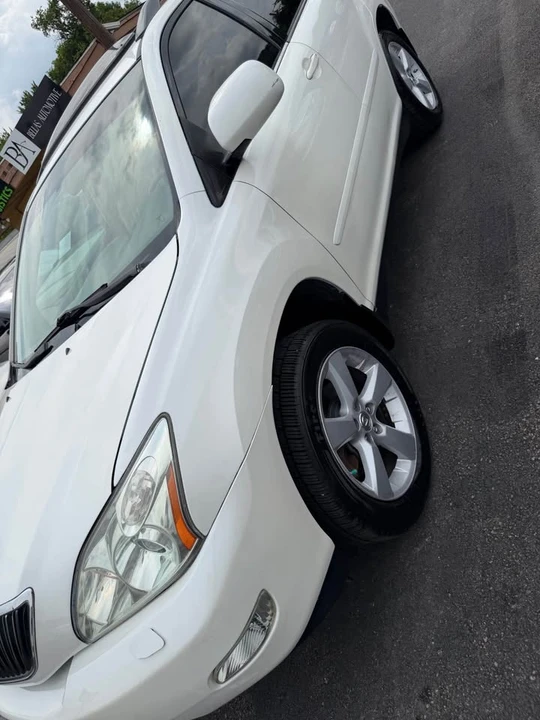 2007 Lexus RX 2nd Gen - Image 11 of 16