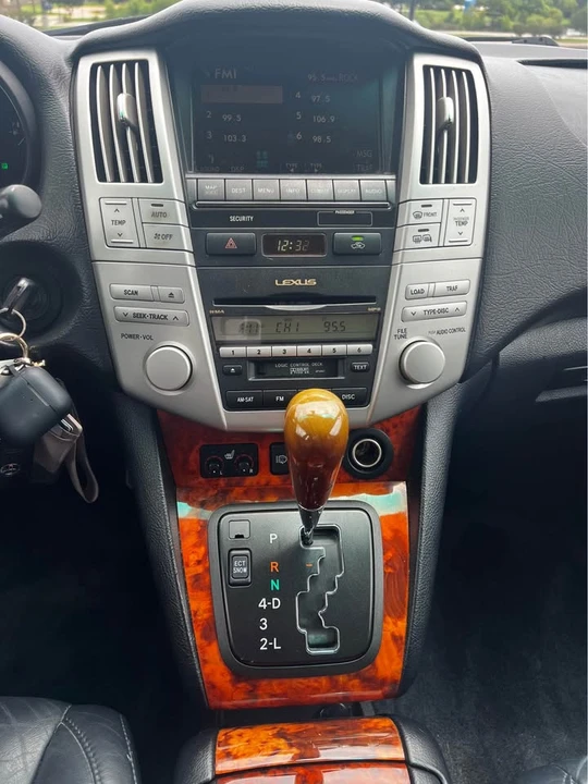 2007 Lexus RX 2nd Gen - Image 7 of 11