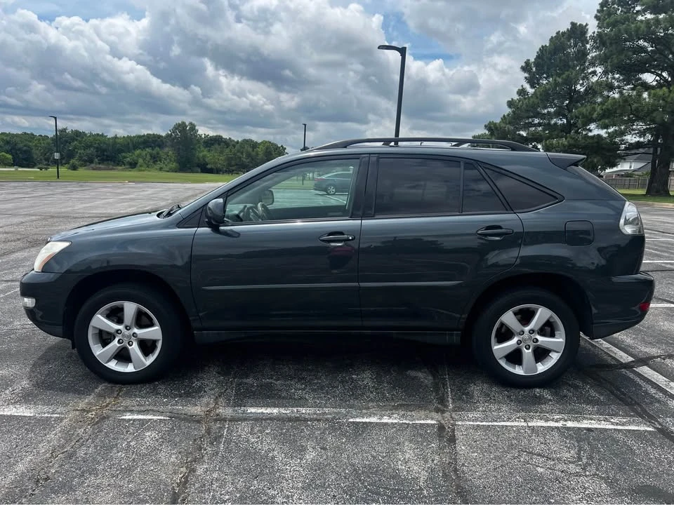 2007 Lexus RX 2nd Gen - Image 2 of 11