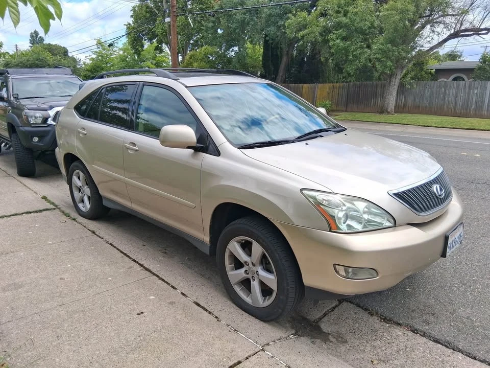 2007 Lexus RX 2nd Gen - Image 2 of 8