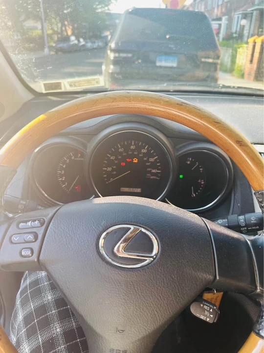 2007 Lexus RX 2nd Gen - Image 6 of 7