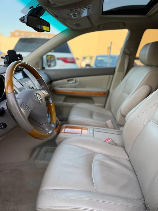 2007 Lexus RX 2nd Gen - Image 13 of 20