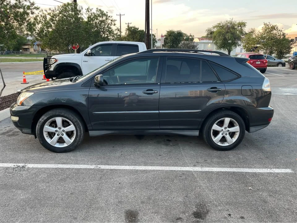 2007 Lexus RX 2nd Gen - Image 4 of 10