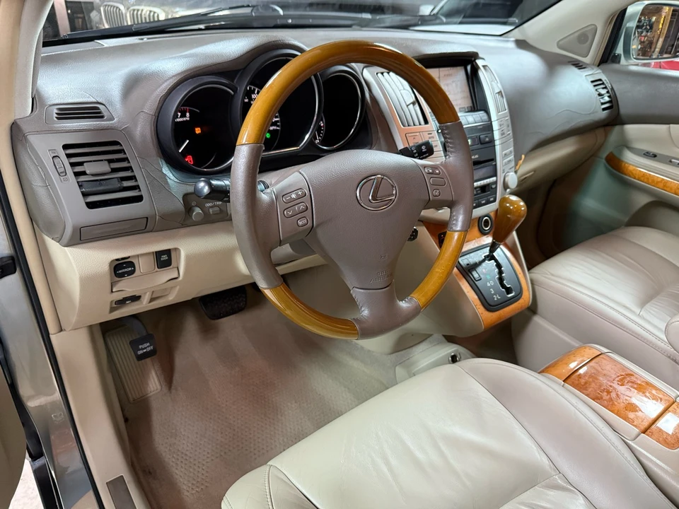 2007 Lexus RX 3rd Gen - Image 9 of 12
