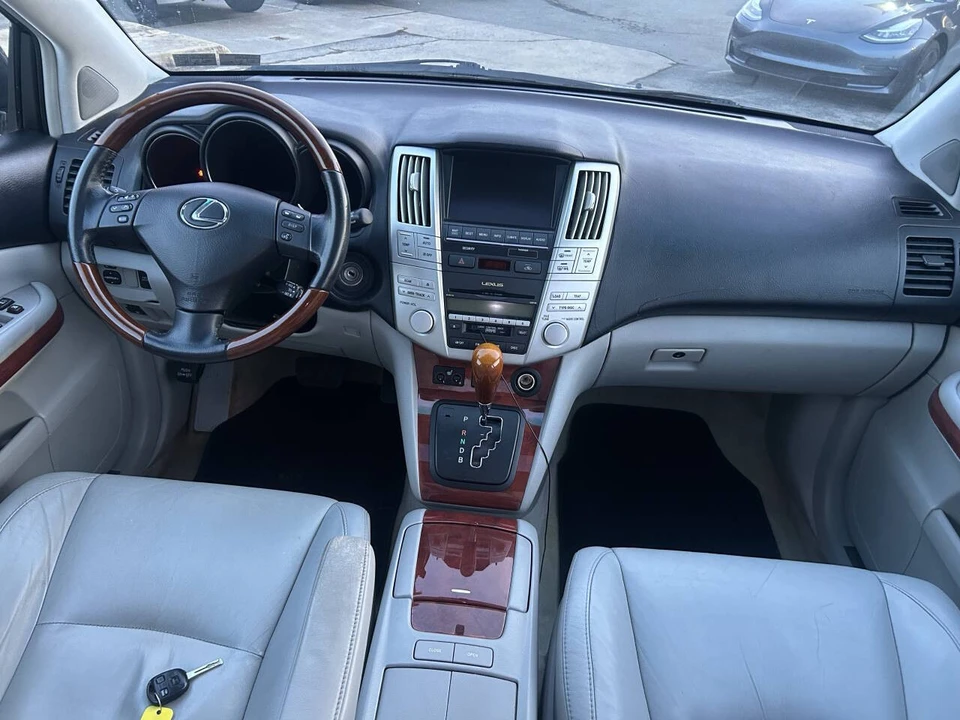2007 Lexus RX 2nd Gen - Image 13 of 18