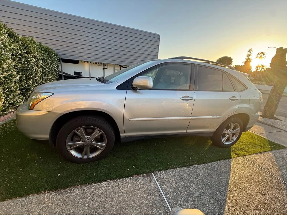 2007 Lexus RX 2nd Gen - Image 2 of 8