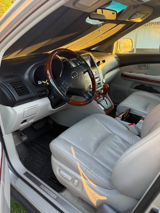 2007 Lexus RX 2nd Gen - Image 5 of 8