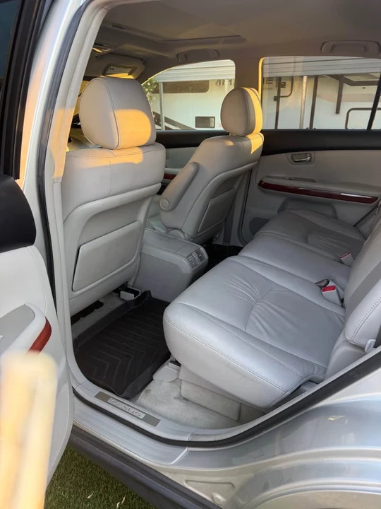 2007 Lexus RX 2nd Gen - Image 6 of 8