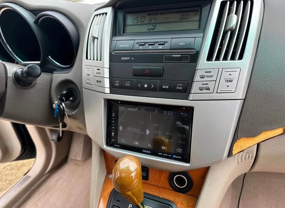 2007 Lexus RX 2nd Gen - Image 8 of 9