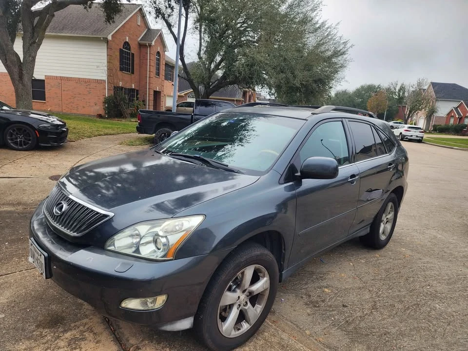 2007 Lexus RX 2nd Gen - Image 2 of 10