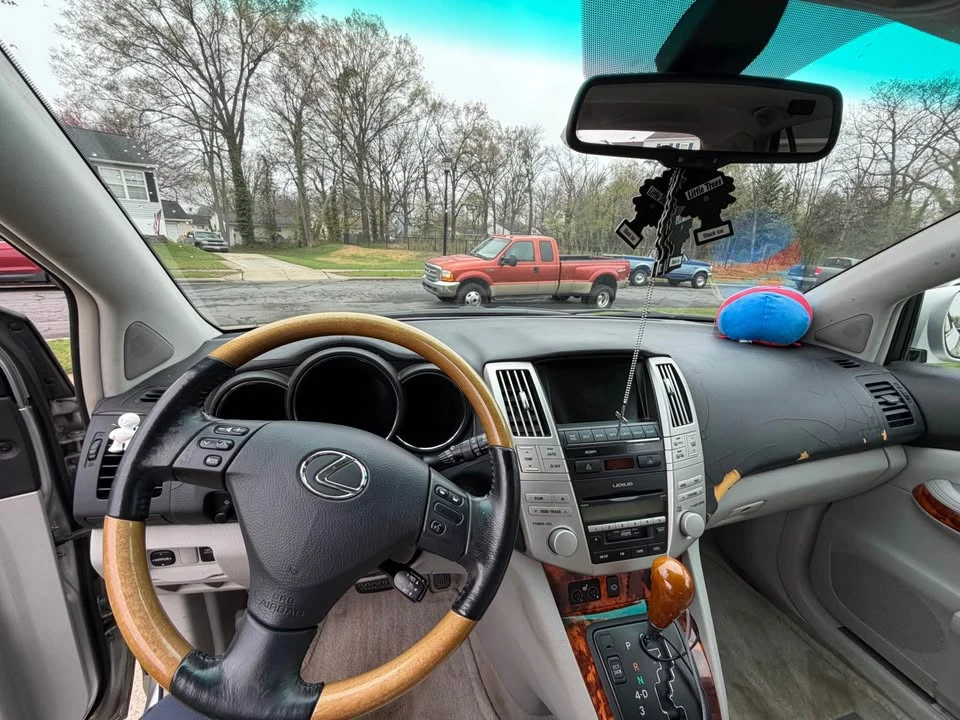 2007 Lexus RX 2nd Gen - Image 5 of 10