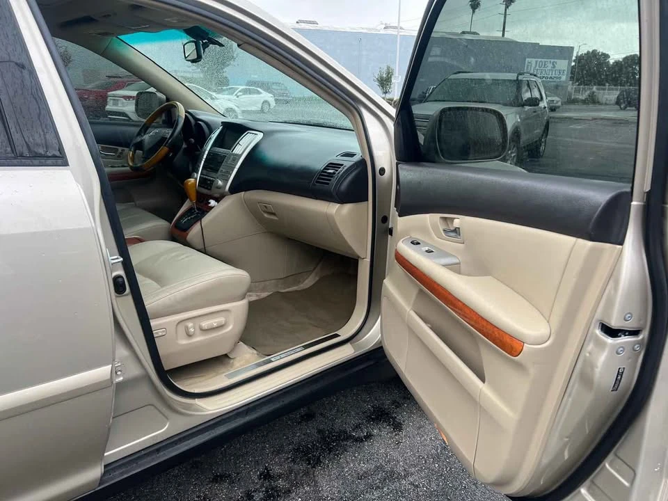 2007 Lexus RX 2nd Gen - Image 11 of 14
