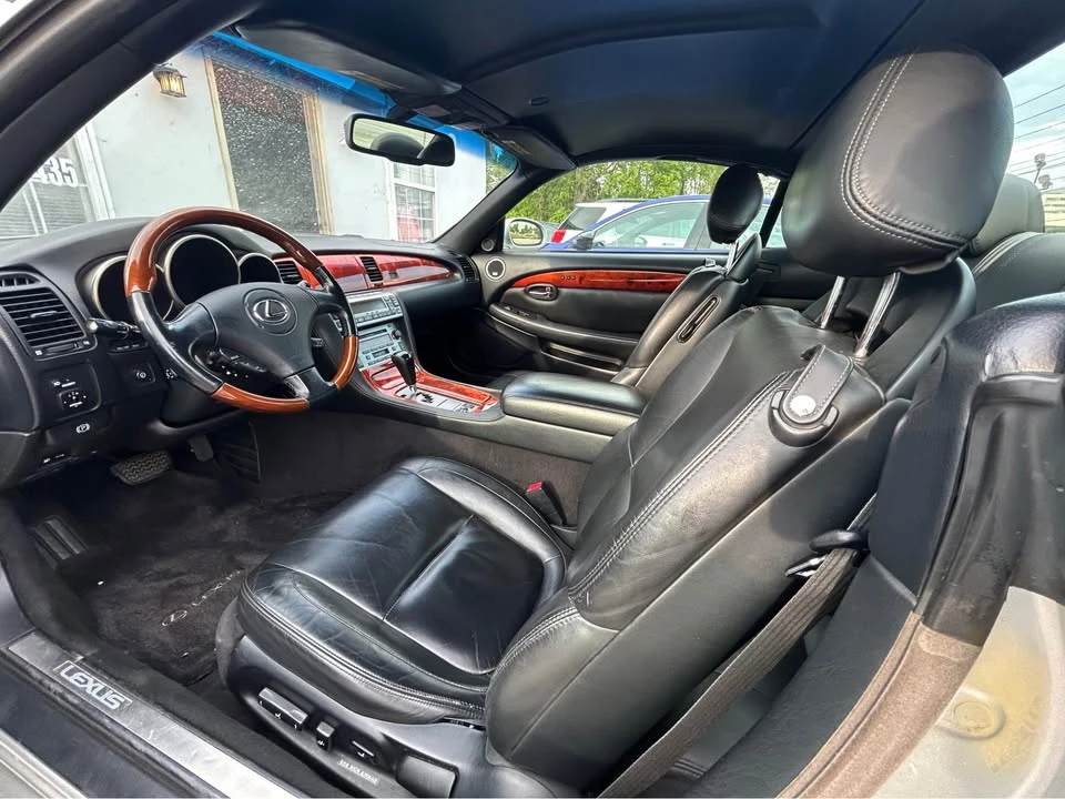 2007 Lexus SC430 - Image 10 of 12