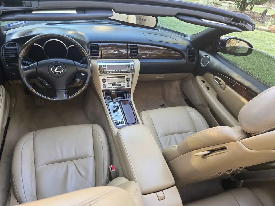 2007 Lexus SC430 - Image 16 of 17
