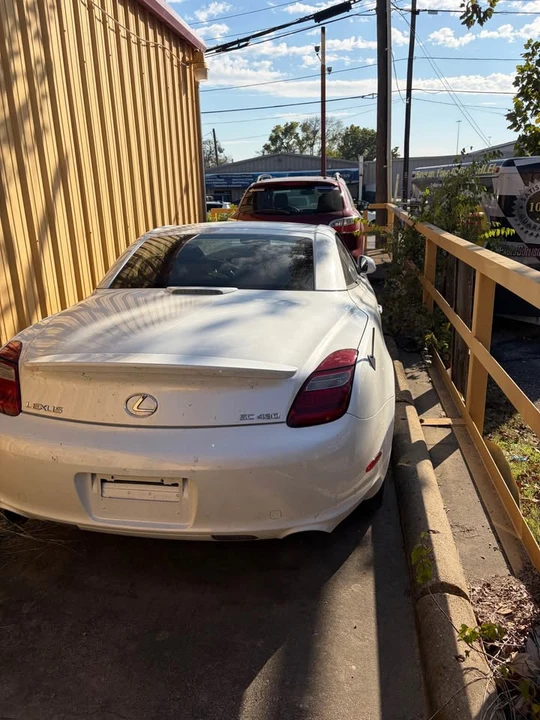 2007 Lexus SC430 - Image 9 of 12