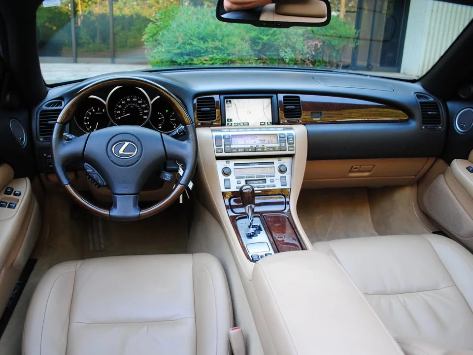 2007 Lexus SC430 - Image 12 of 20