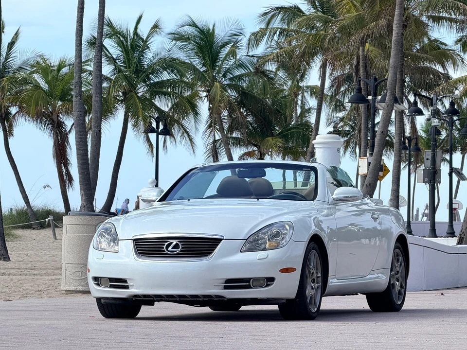 2007 Lexus SC430 - Image 10 of 31