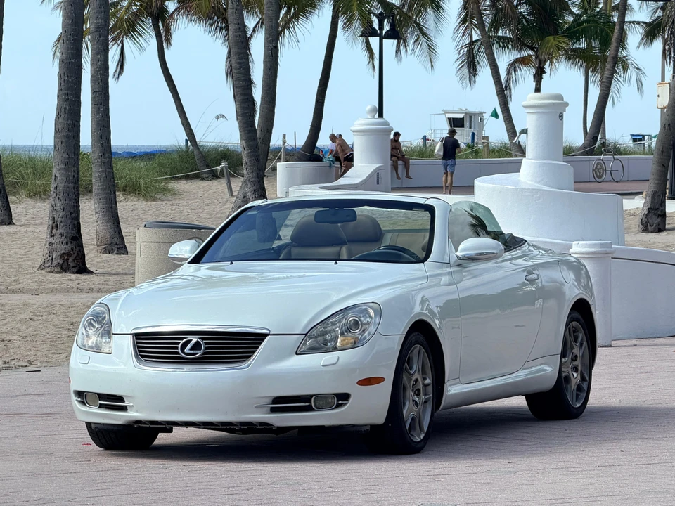 2007 Lexus SC430 - Image 11 of 31