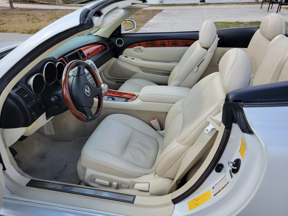 2007 Lexus SC430 - Image 13 of 19