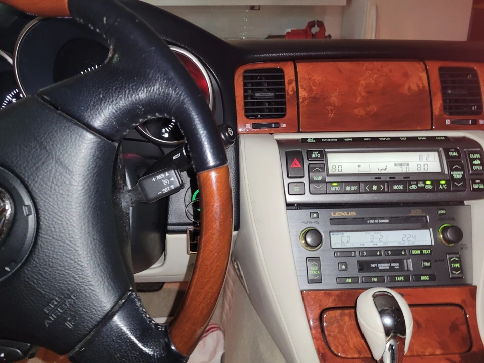 2007 Lexus SC430 - Image 11 of 19