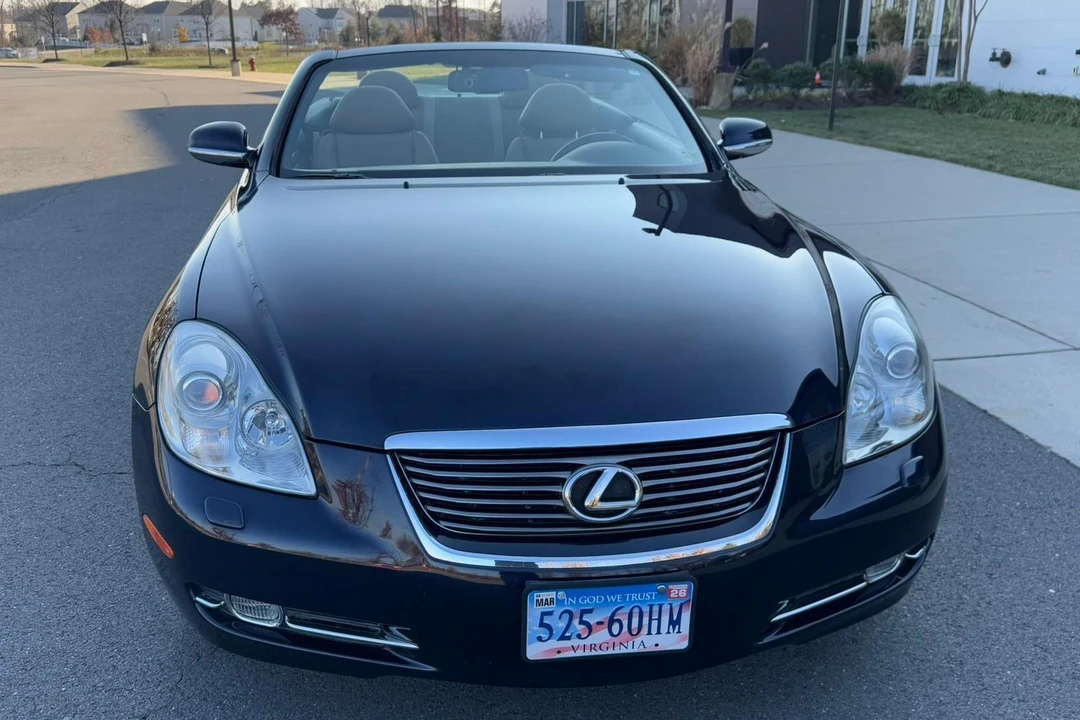 2007 Lexus SC430 - Image 2 of 31
