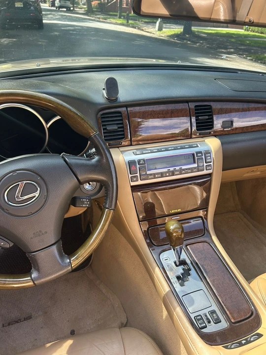 2007 Lexus SC430 - Image 12 of 17