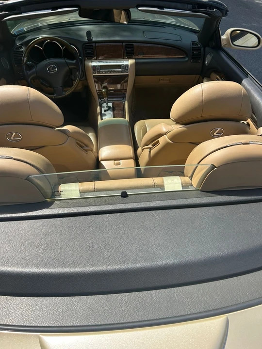 2007 Lexus SC430 - Image 9 of 17