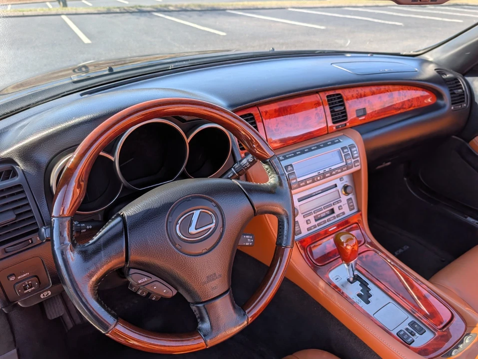2007 Lexus SC430 - Image 11 of 21