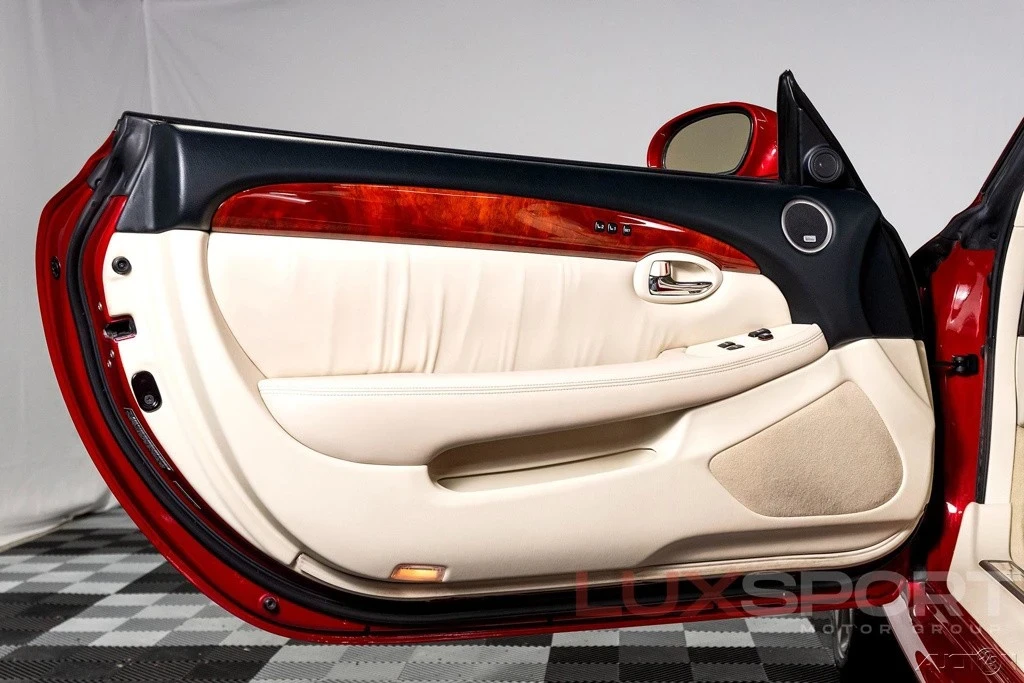 2007 Lexus SC430 - Image 4 of 21