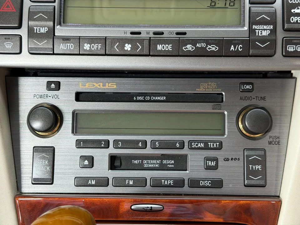 2007 Lexus SC430 - Image 18 of 20