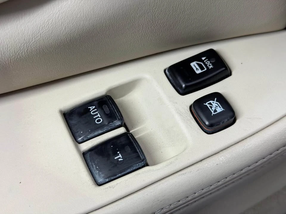 2007 Lexus SC430 - Image 15 of 20