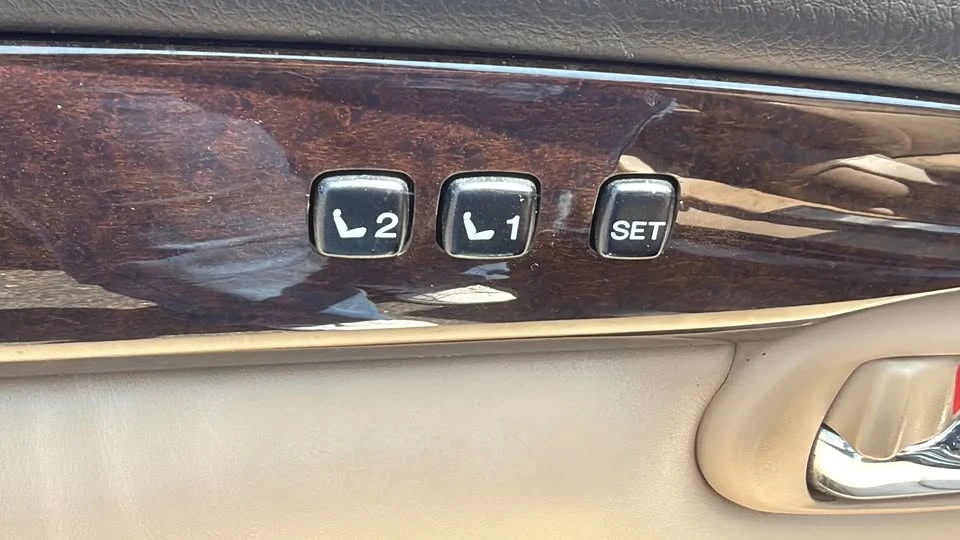 2007 Lexus SC430 - Image 19 of 20