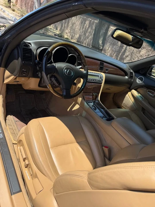2007 Lexus SC430 - Image 7 of 10