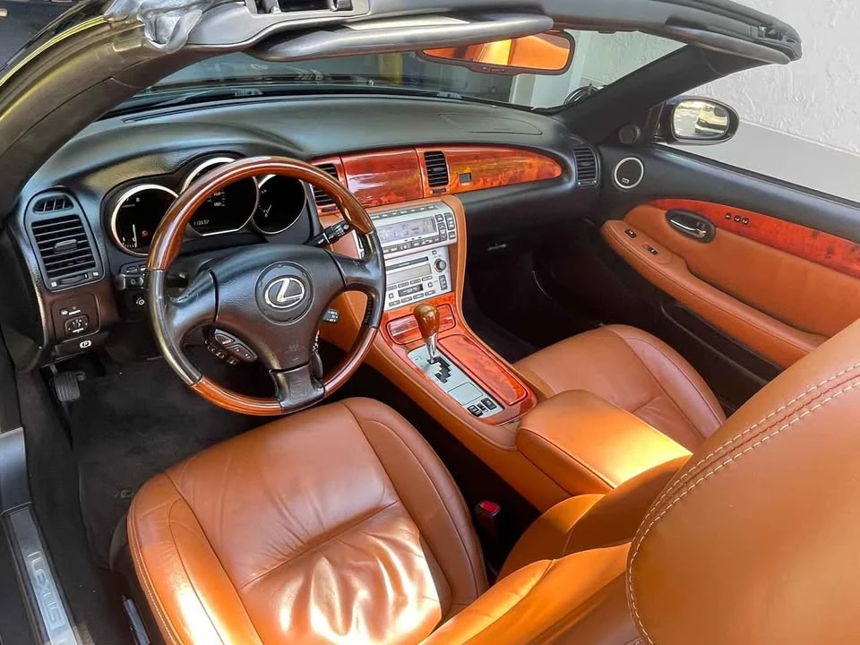 2007 Lexus SC430 - Image 6 of 8