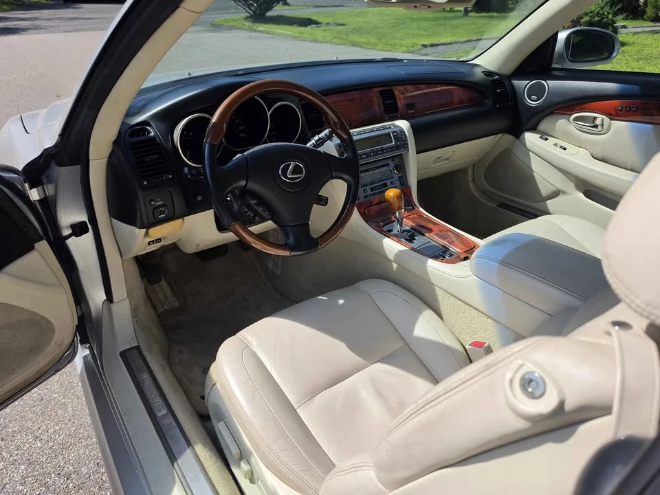 2007 Lexus SC430 - Image 9 of 20