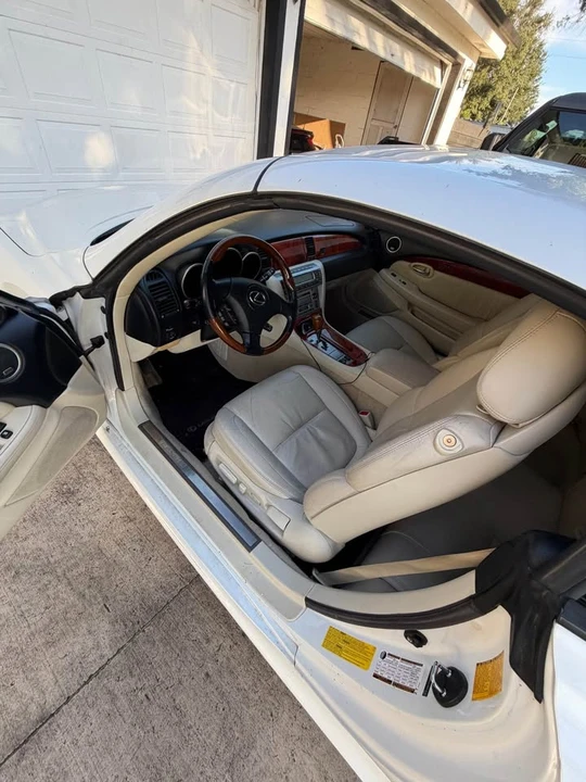2007 Lexus SC430 - Image 12 of 20