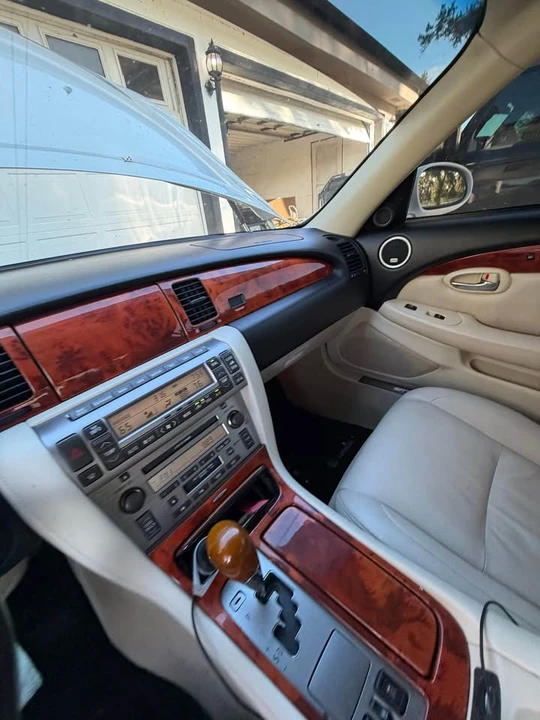2007 Lexus SC430 - Image 2 of 20