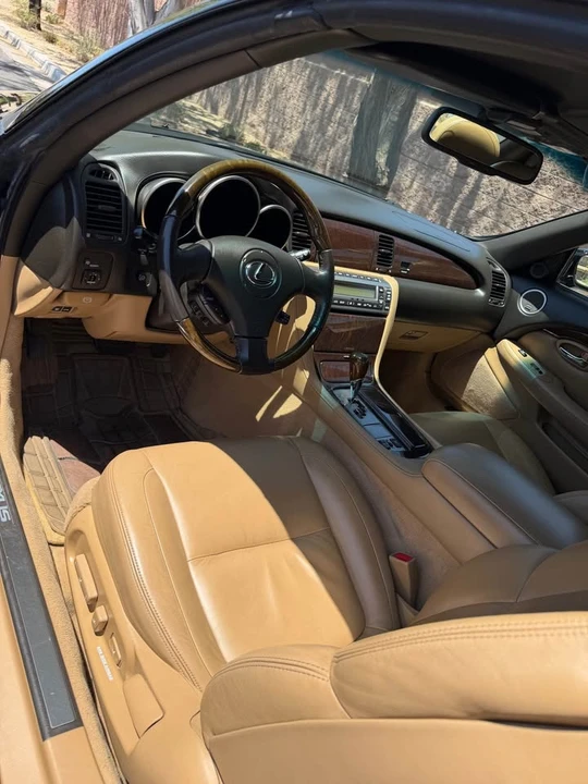 2007 Lexus SC430 - Image 5 of 10