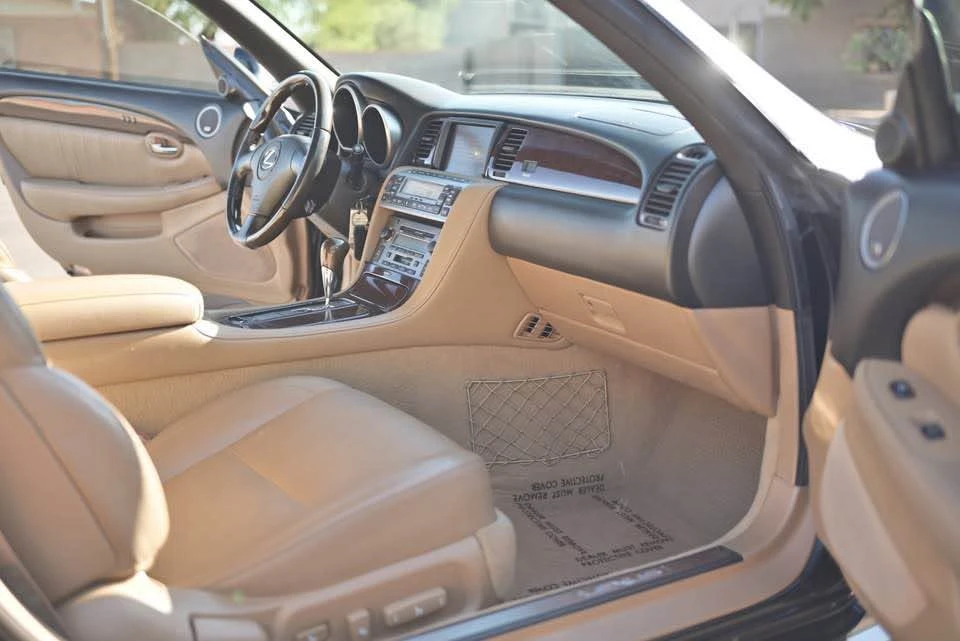 2007 Lexus SC430 - Image 11 of 15