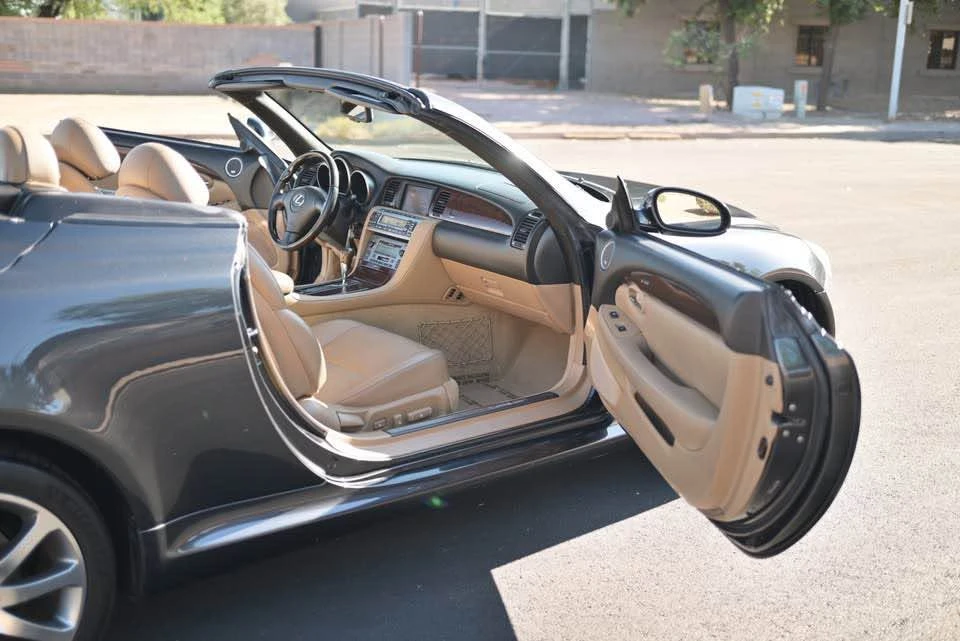 2007 Lexus SC430 - Image 8 of 15