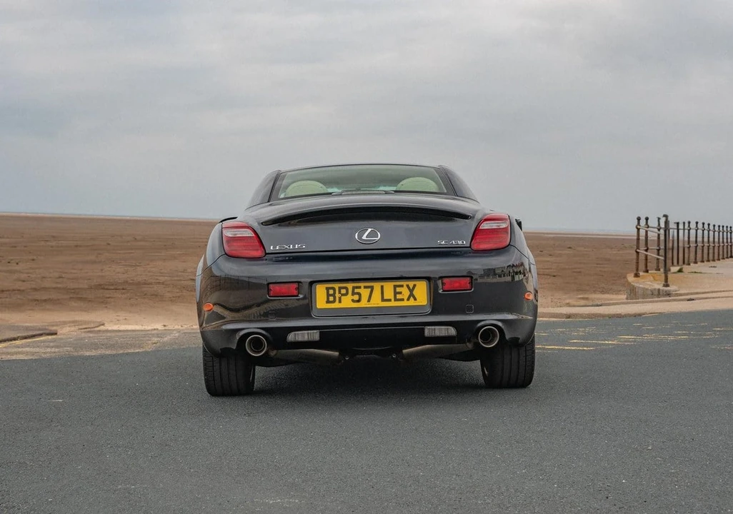 2007 Lexus SC430 - Image 11 of 30