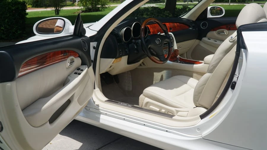 2007 Lexus SC430 - Image 4 of 18